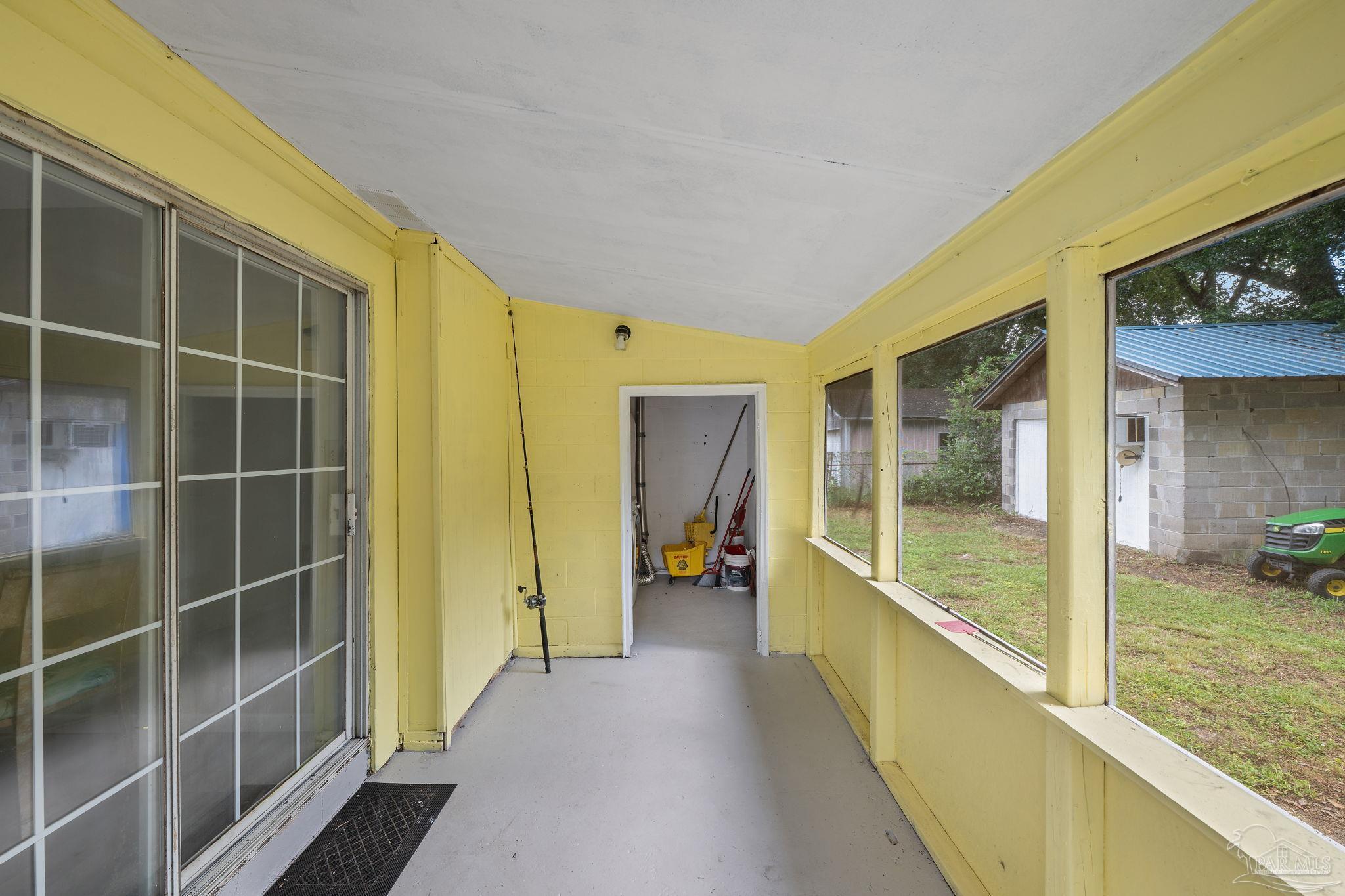 1212 Paulding Ave
