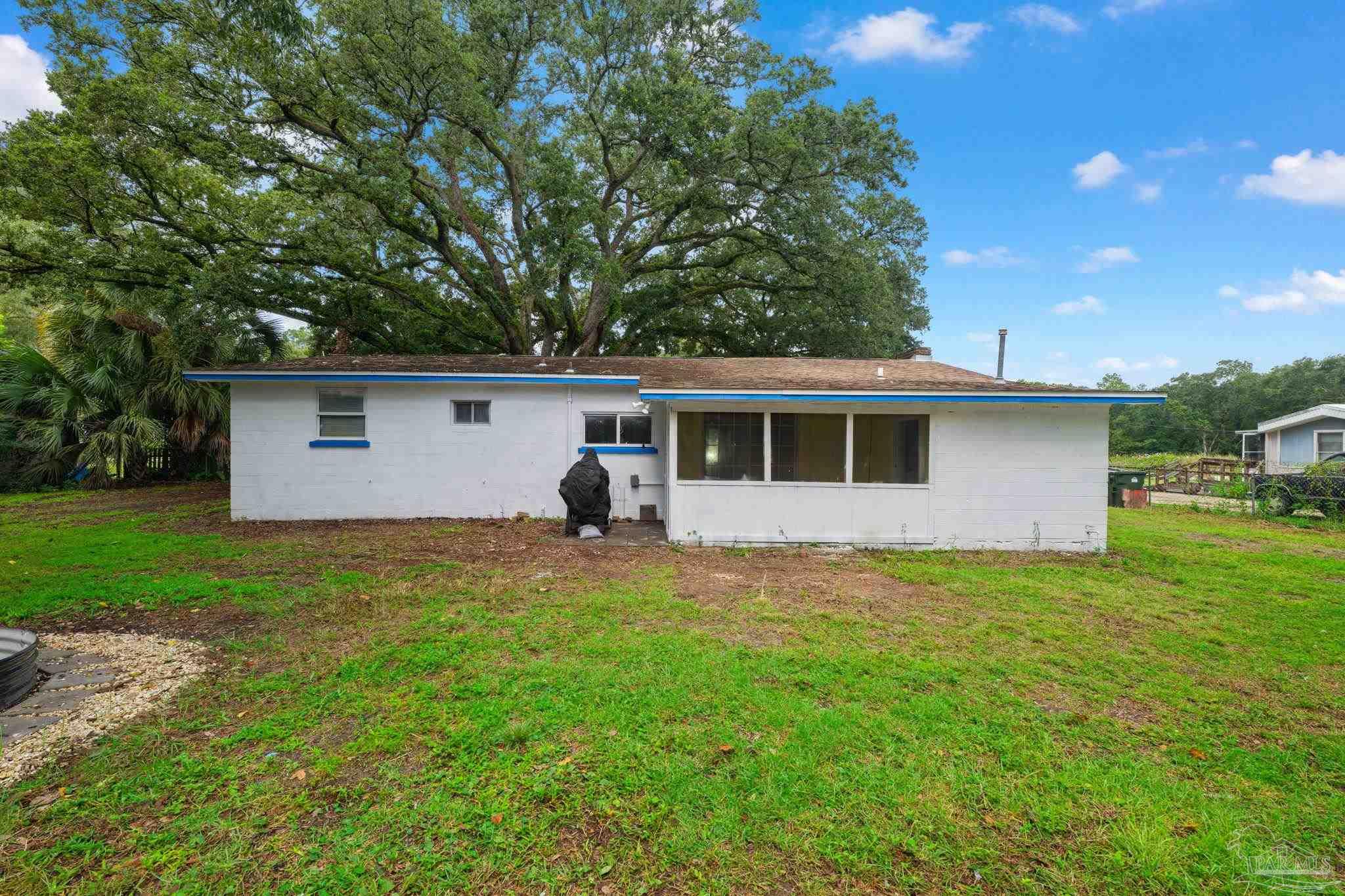 1212 Paulding Ave