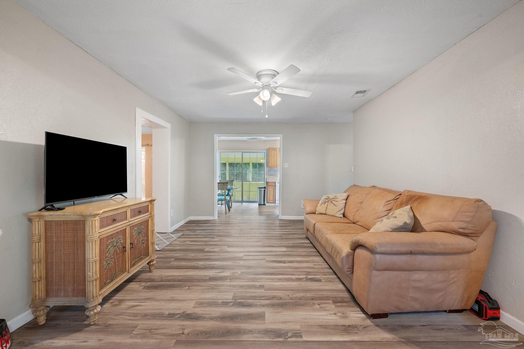 1212 Paulding Ave