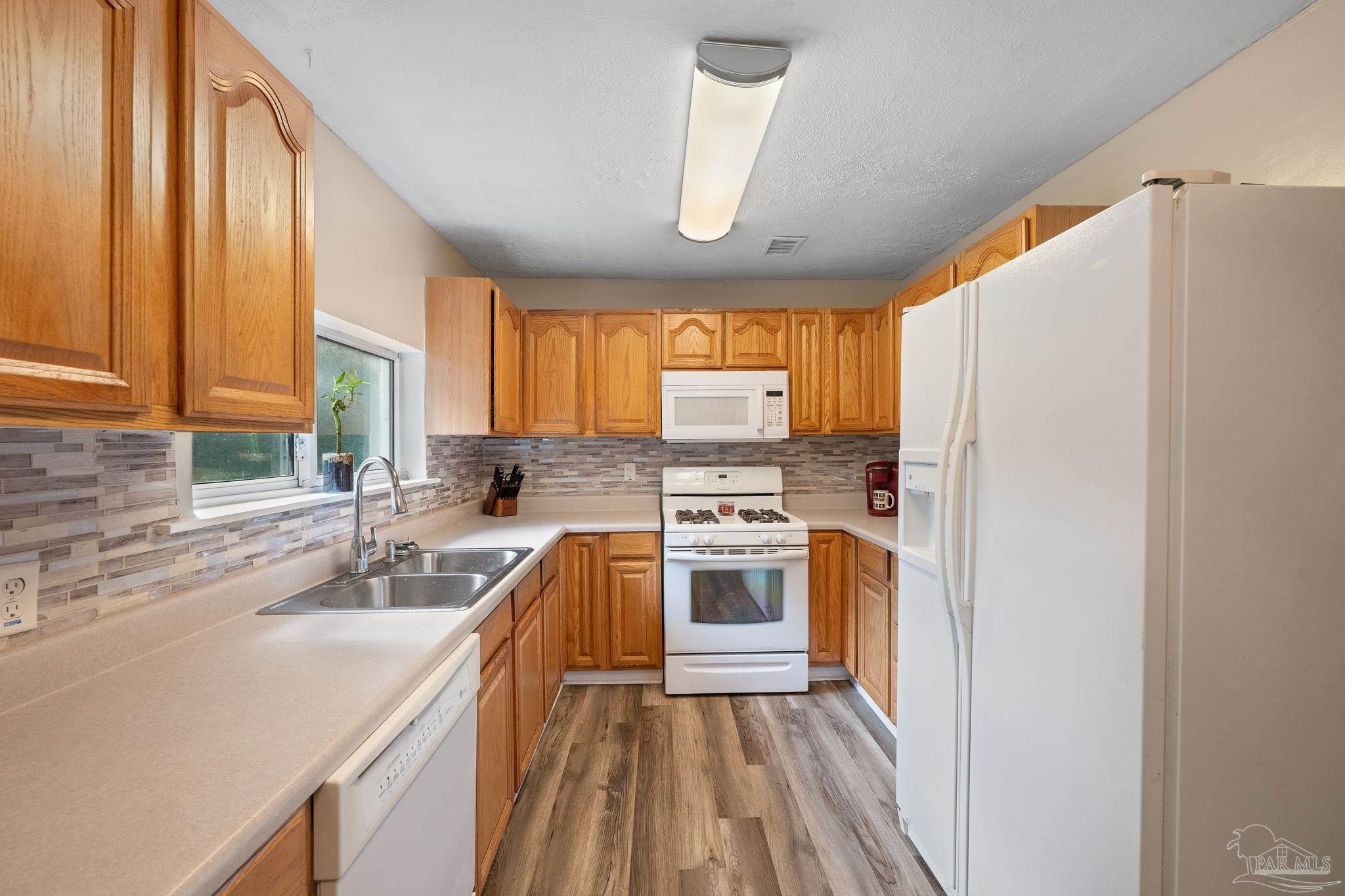 1212 Paulding Ave