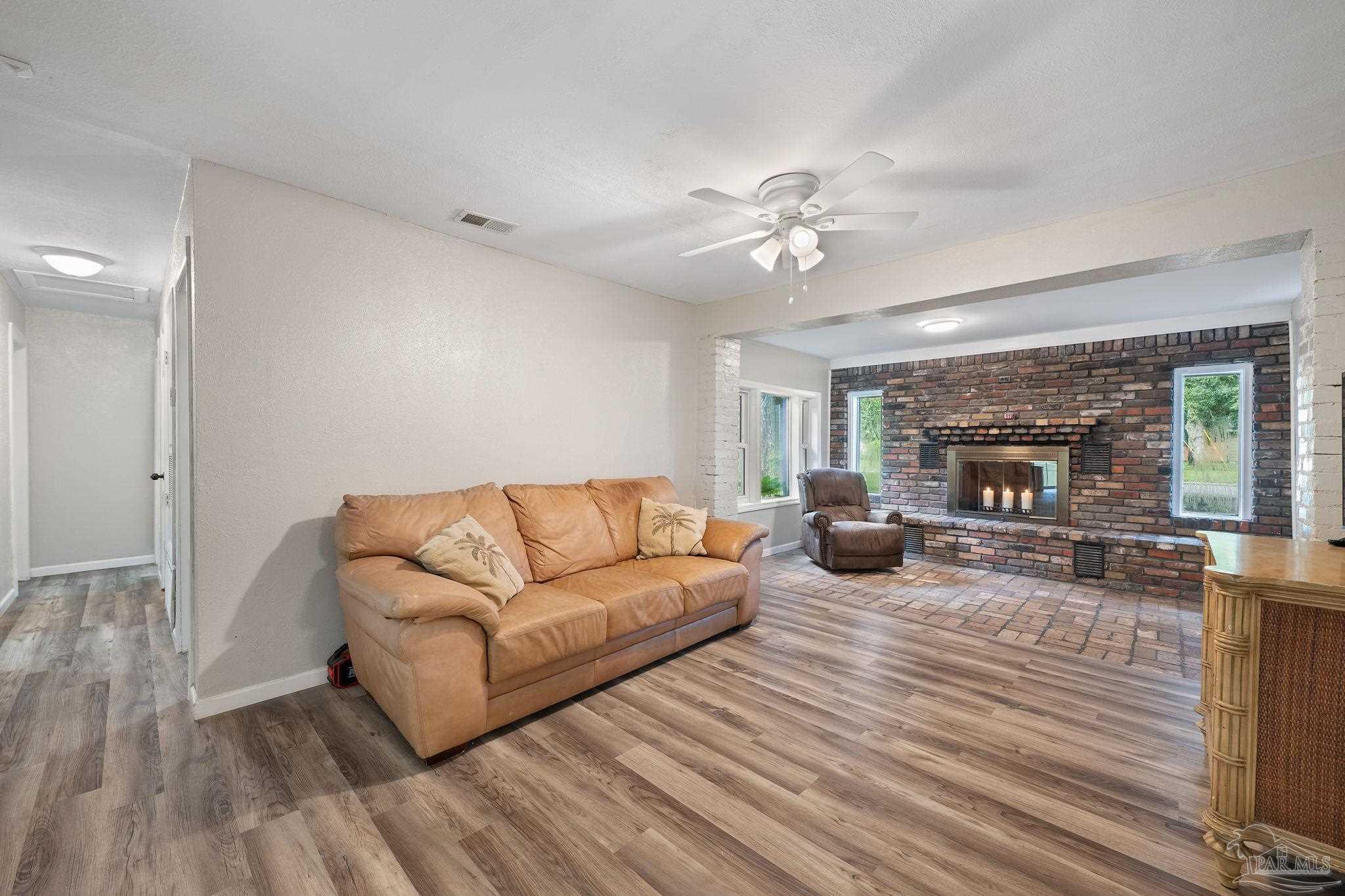 1212 Paulding Ave