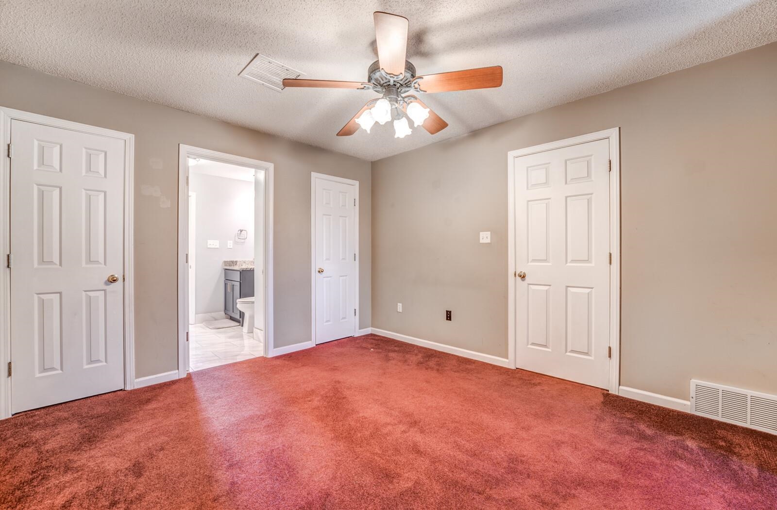 4200 MARY LYNN DR