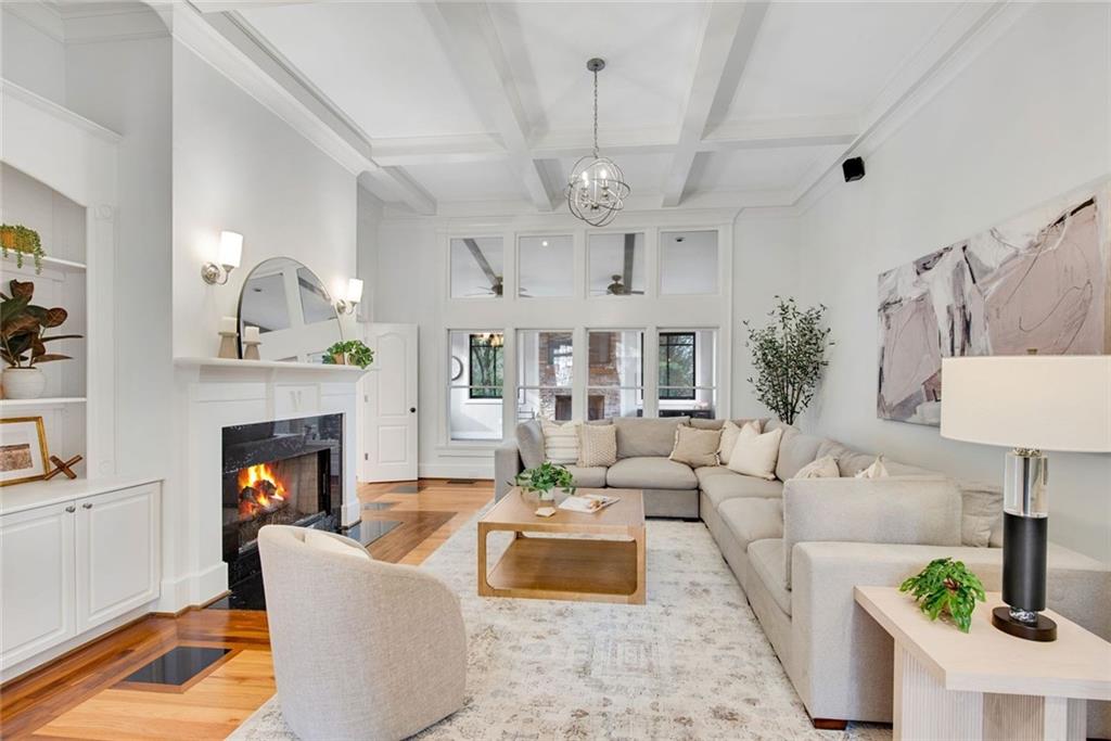 5995 Ettington Drive