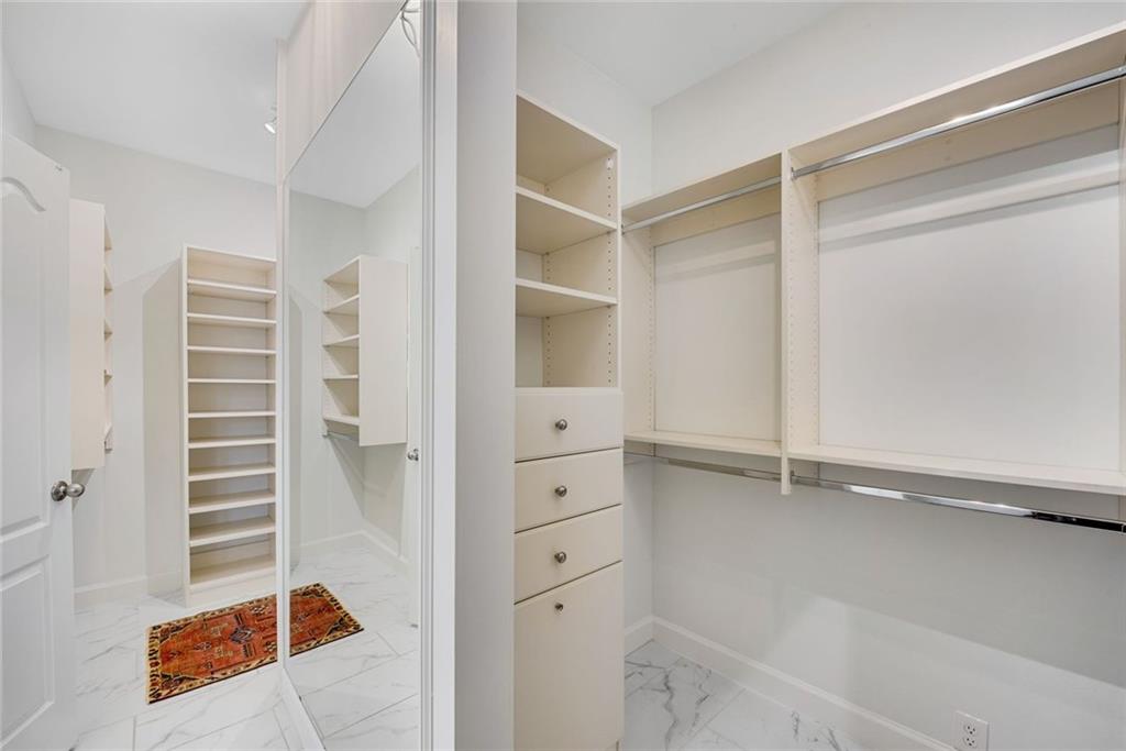 5995 Ettington Drive