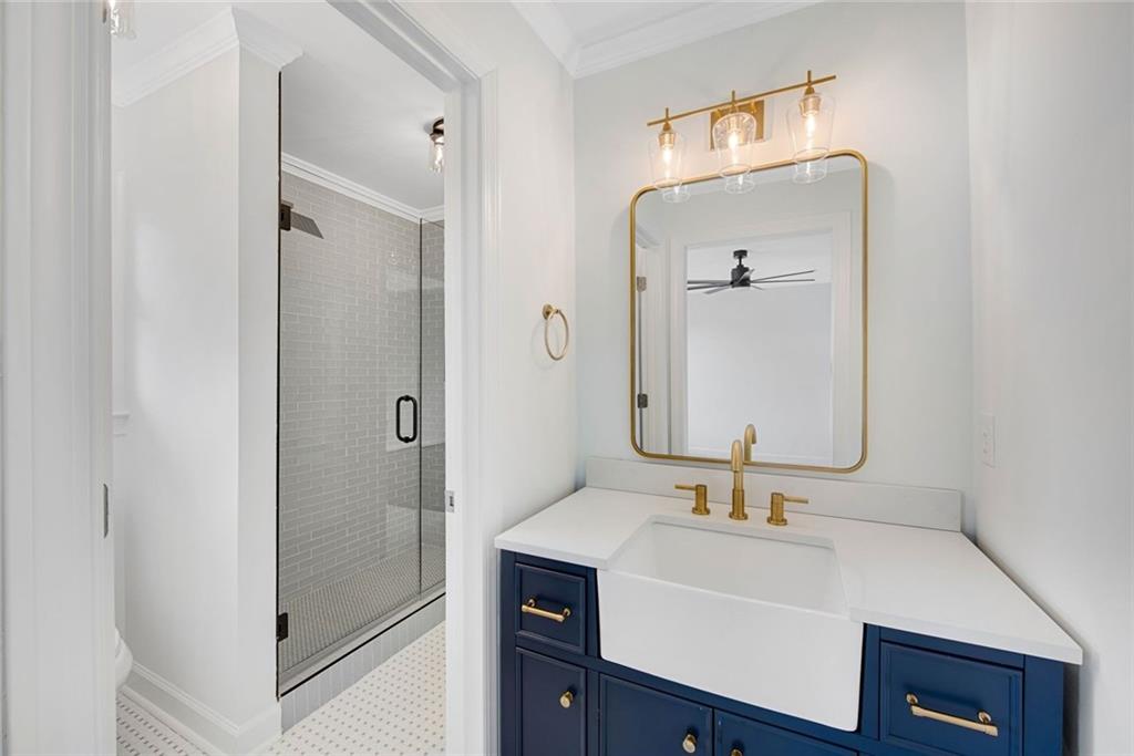 5995 Ettington Drive