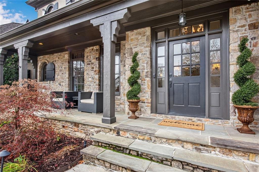 5995 Ettington Drive