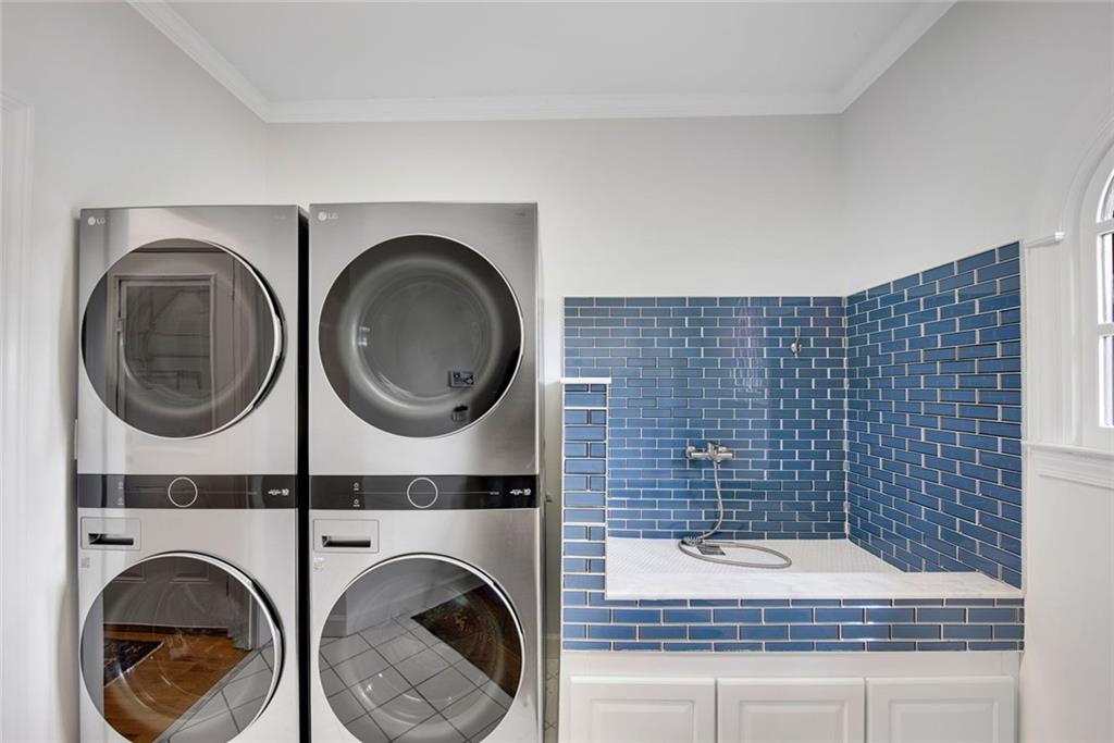 5995 Ettington Drive