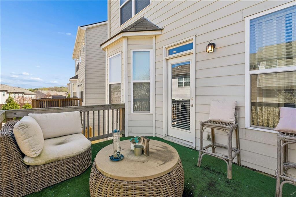 817 Regal Lane SW