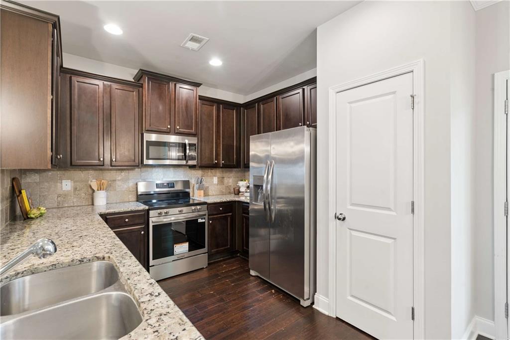 2385 Castle Keep Way