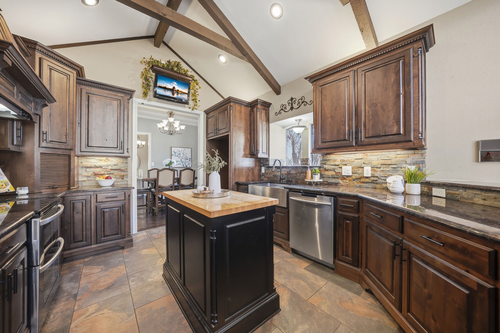 2902 Cambridgeshire Drive