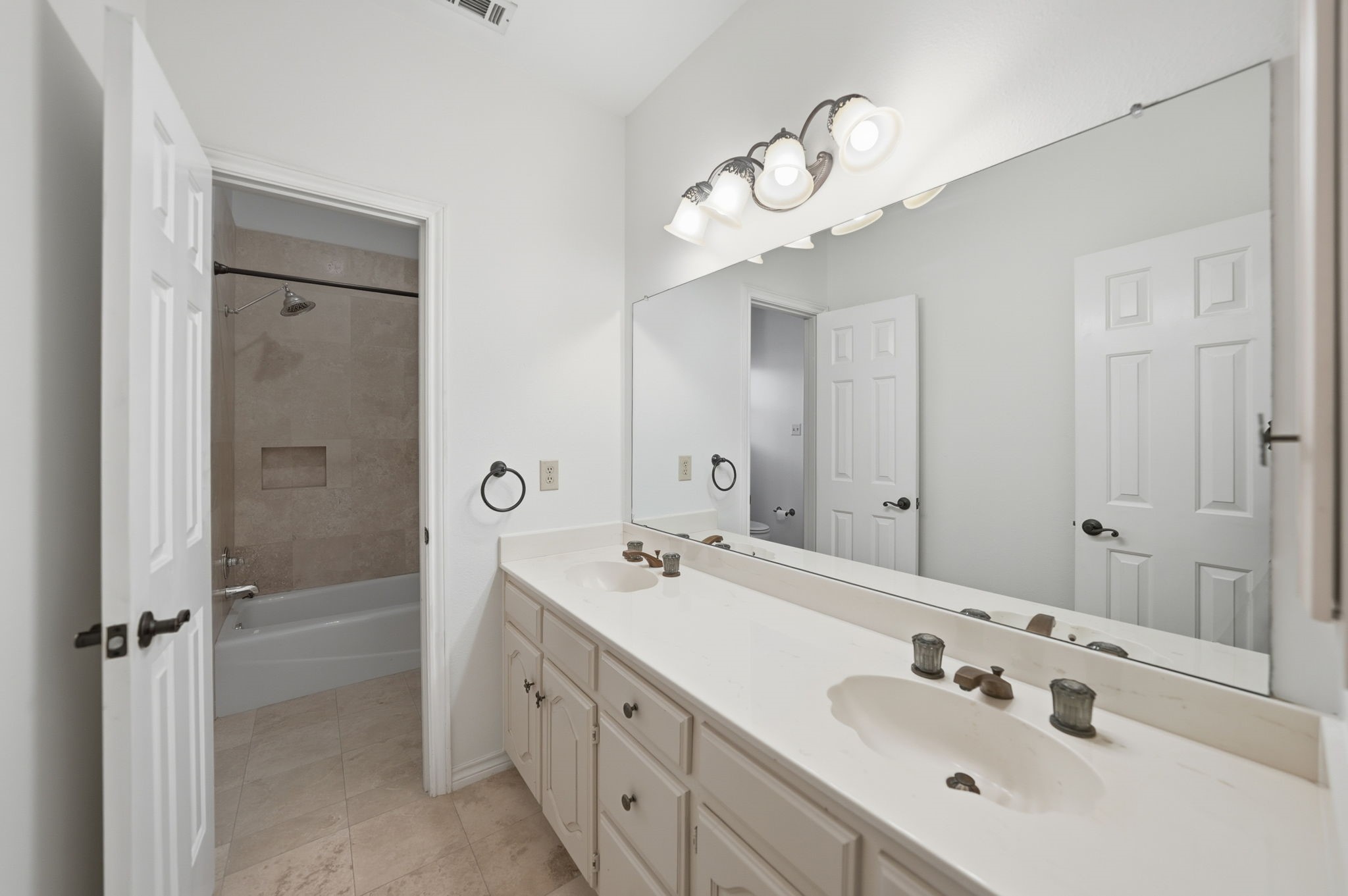 2902 Cambridgeshire Drive