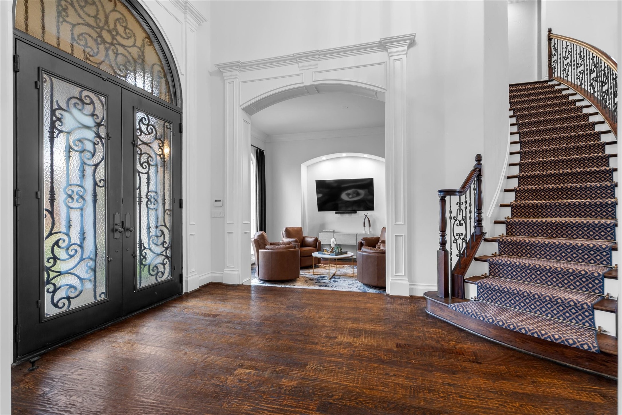 3013 Shelton Way