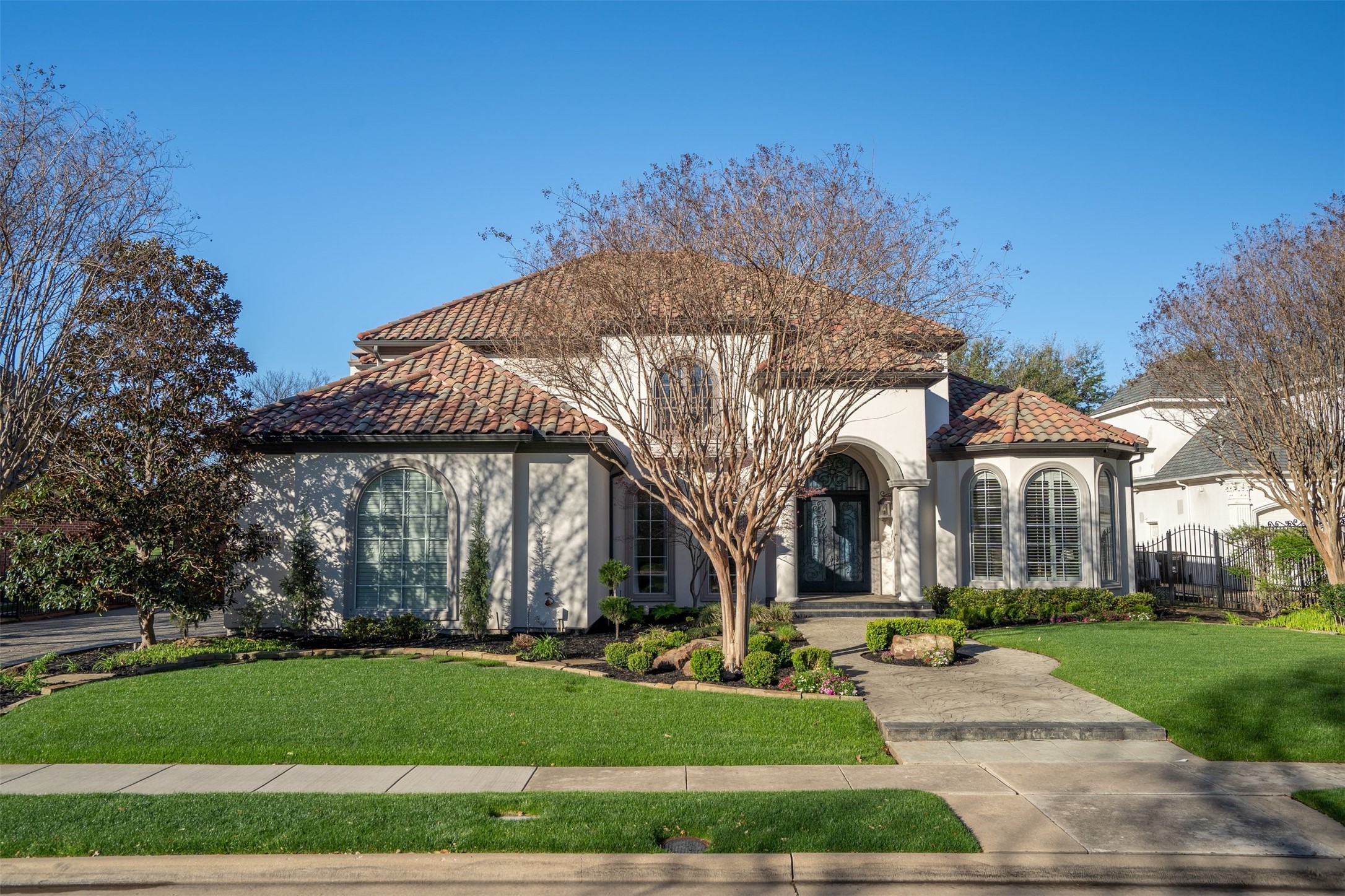 3013 Shelton Way
