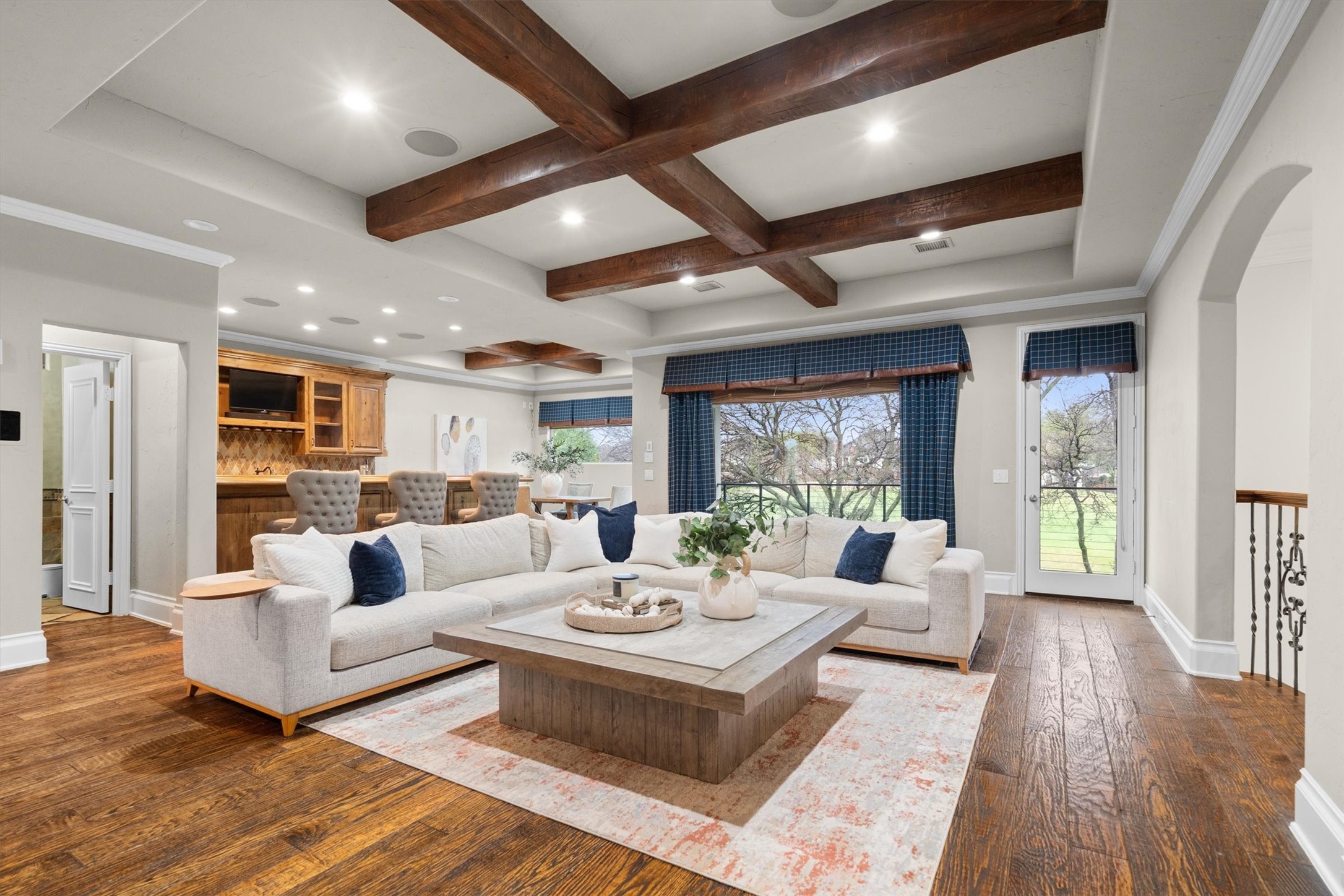 3013 Shelton Way
