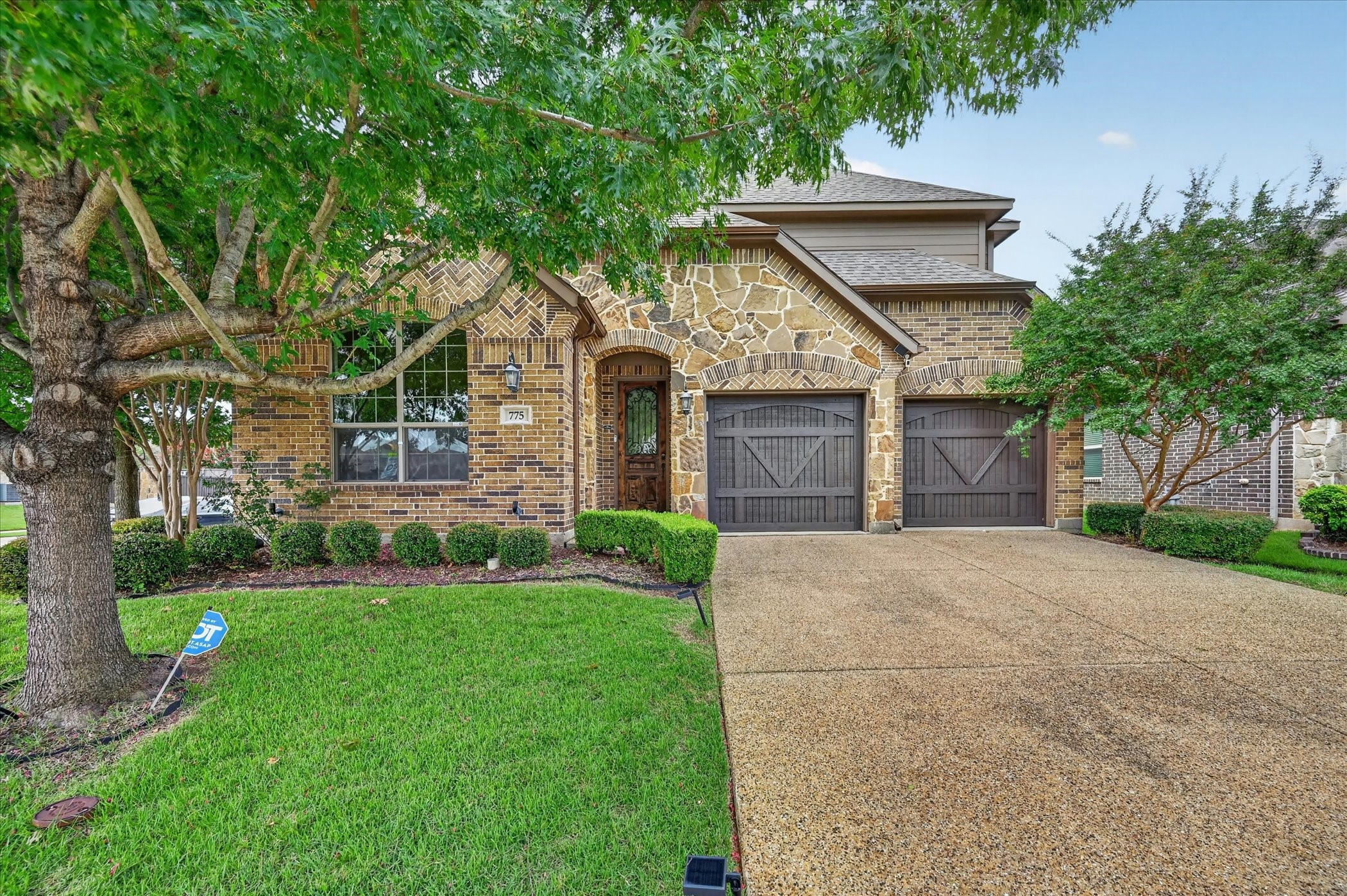 775 Deverson Drive