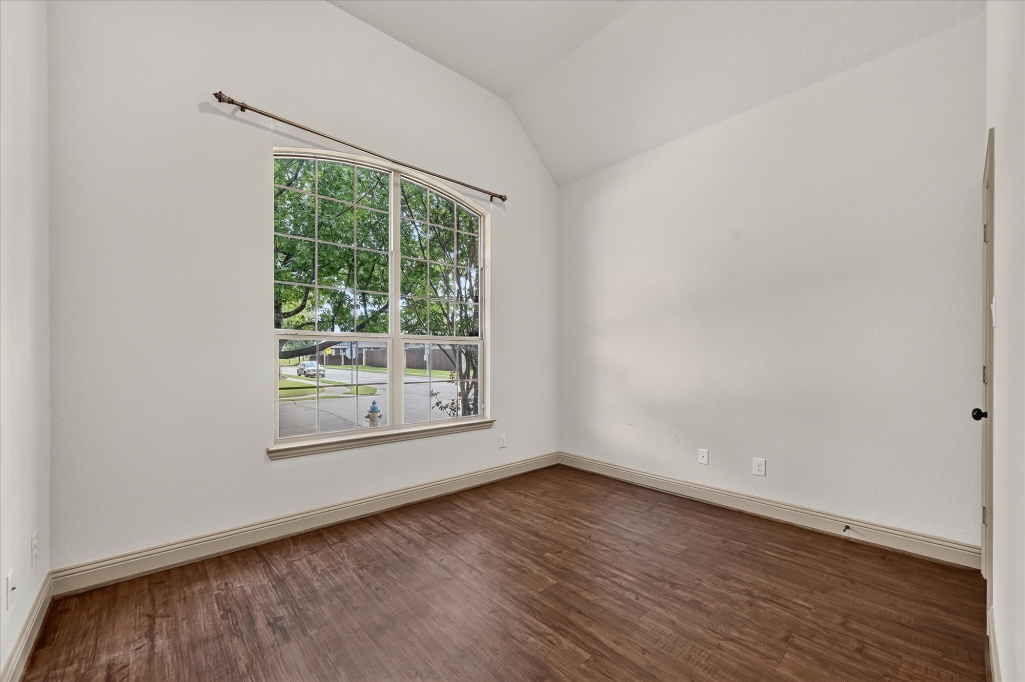 775 Deverson Drive