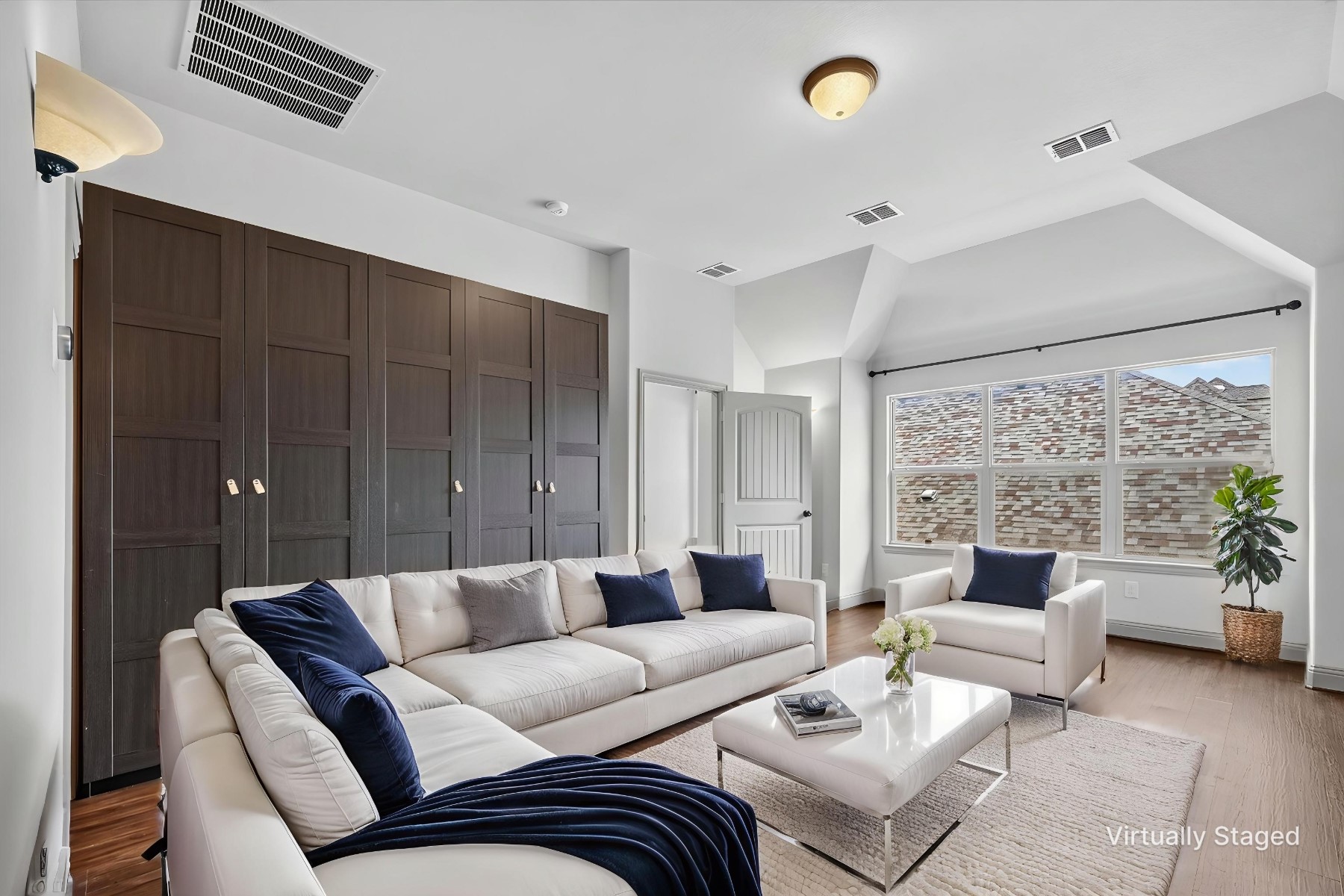 775 Deverson Drive