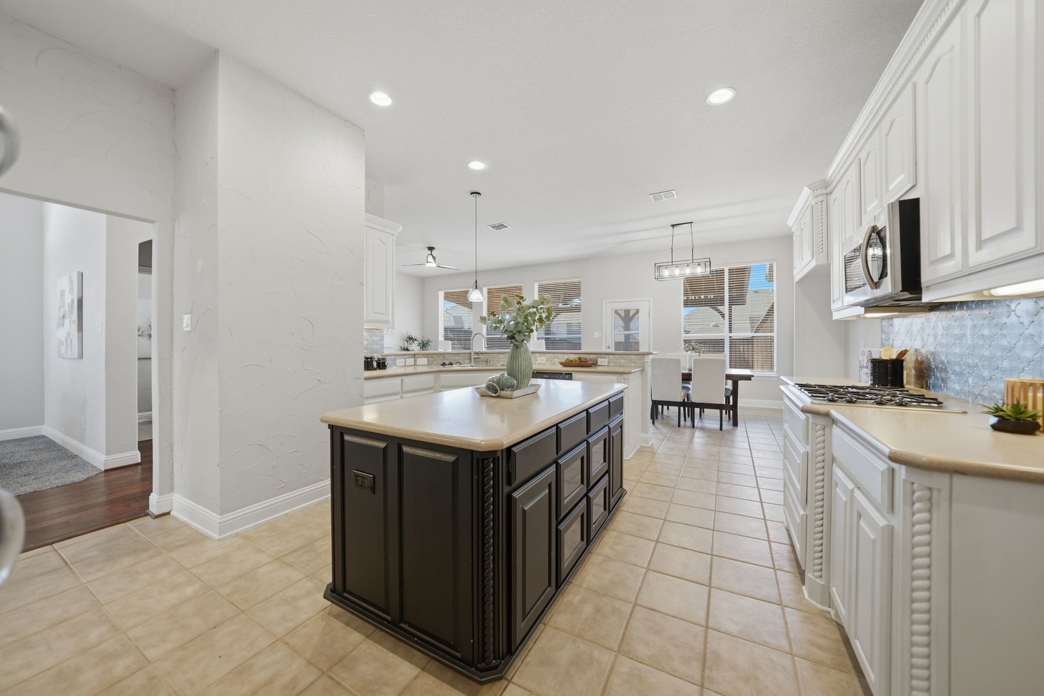 3475 Pilgrim Drive
