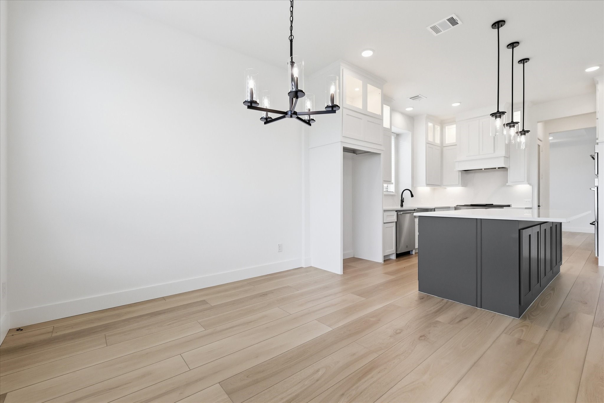 1561 Pepperdine Place