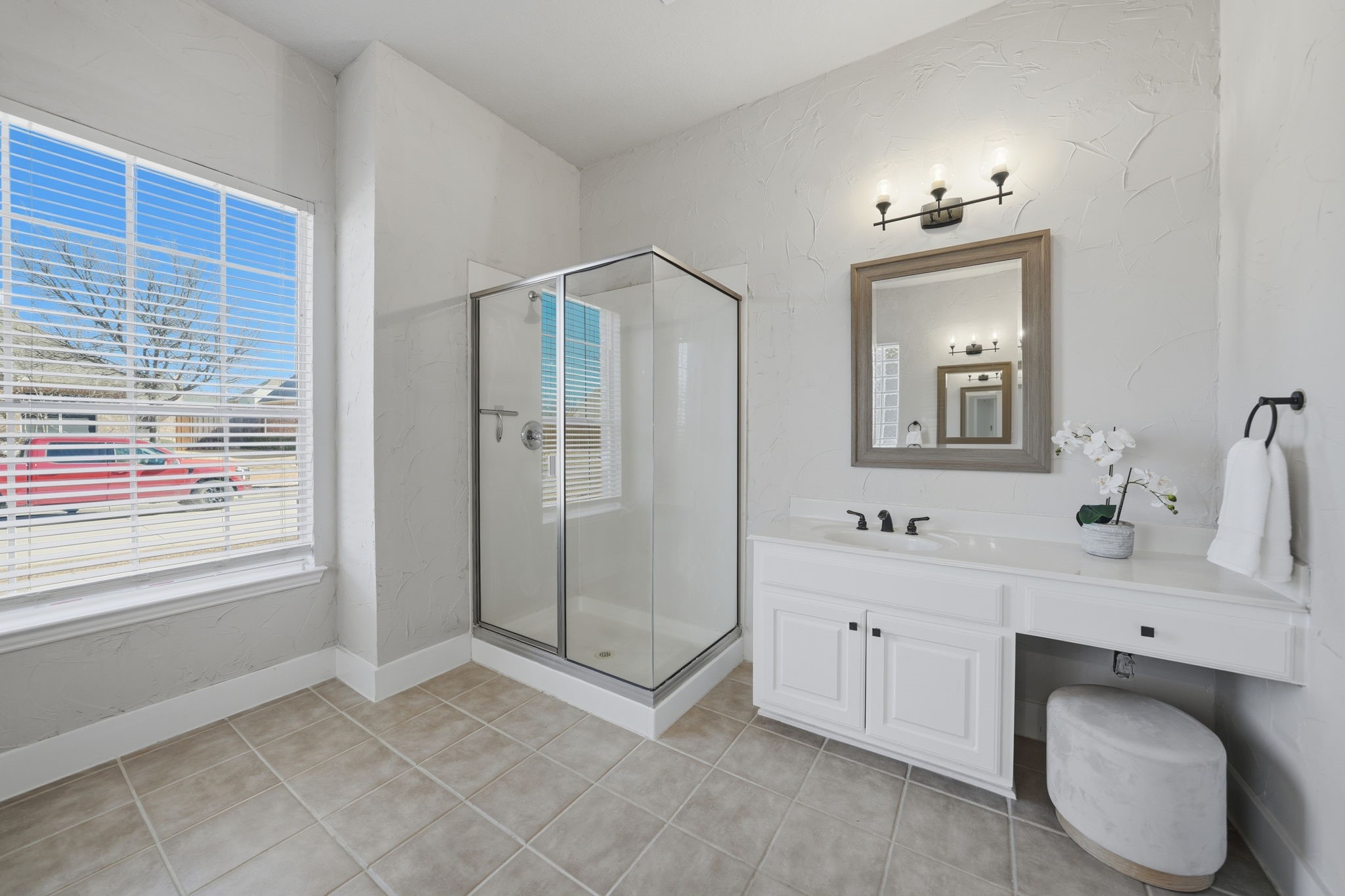 3475 Pilgrim Drive