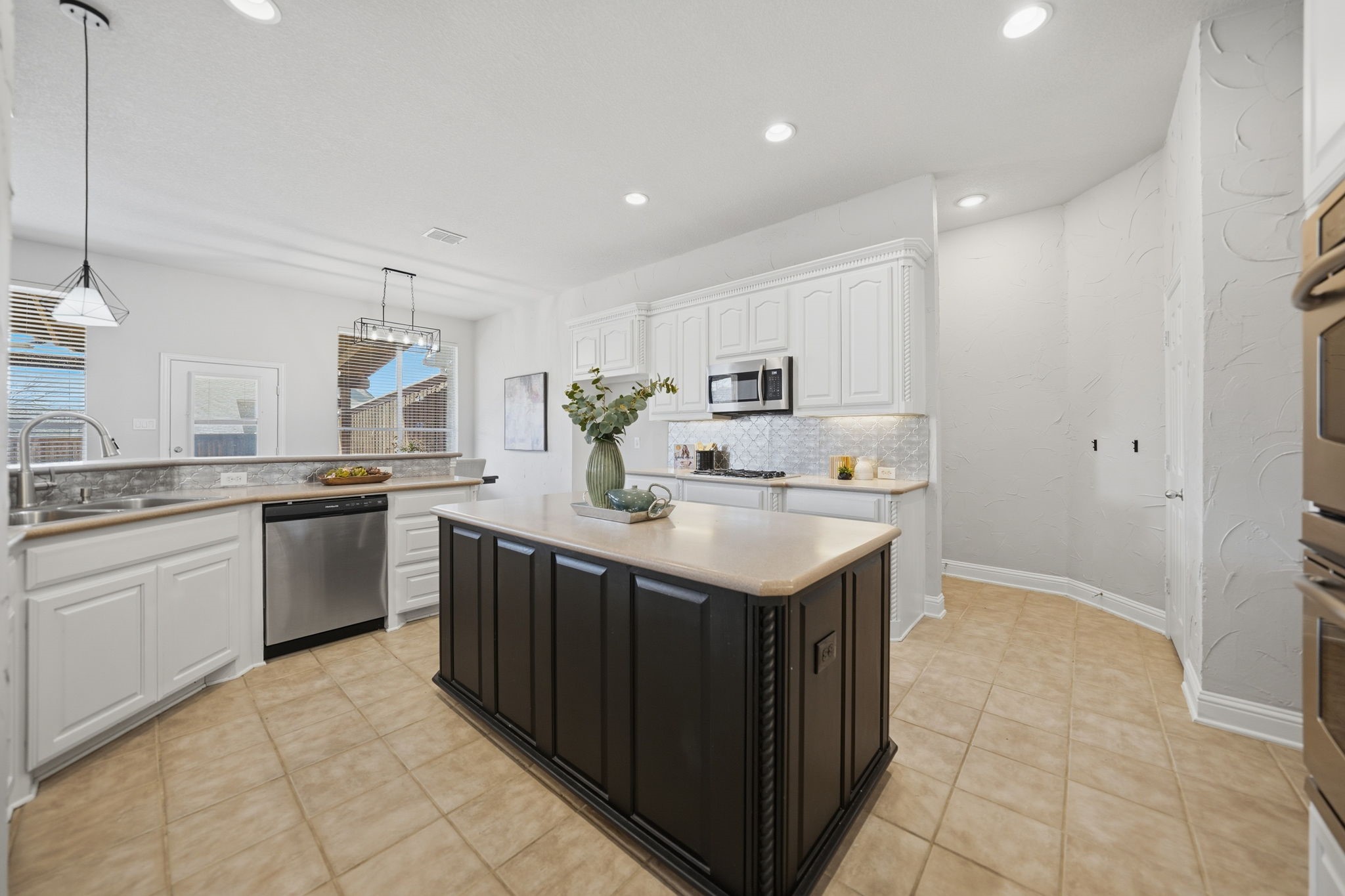 3475 Pilgrim Drive