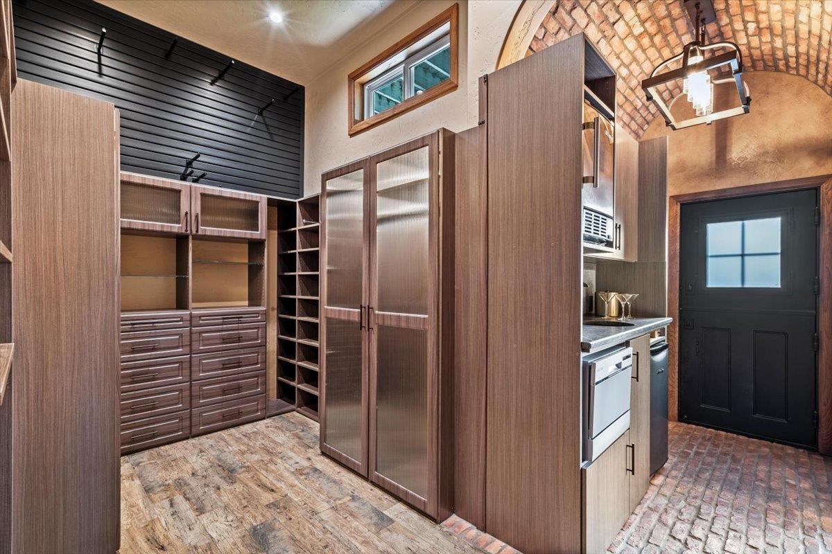 26181 Loma Prieta Way