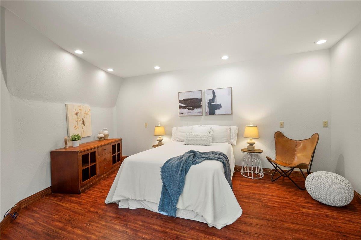 18668 Favre Ridge RD