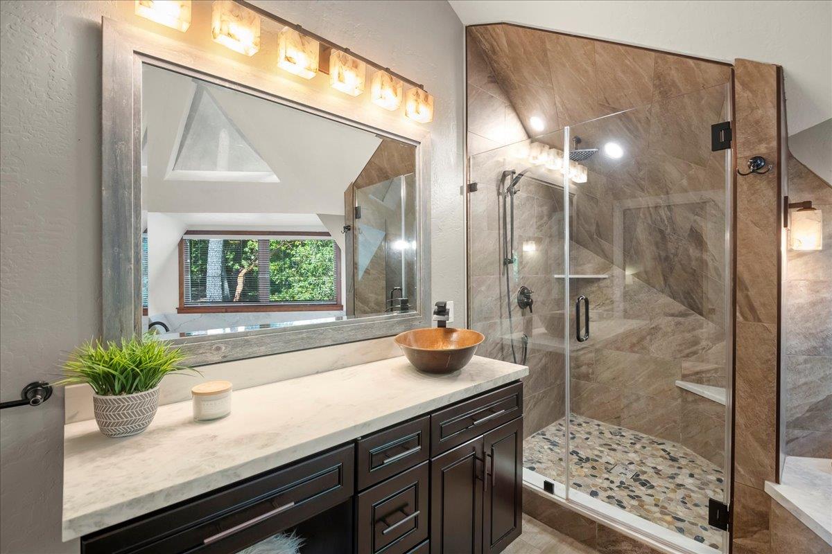 18668 Favre Ridge RD