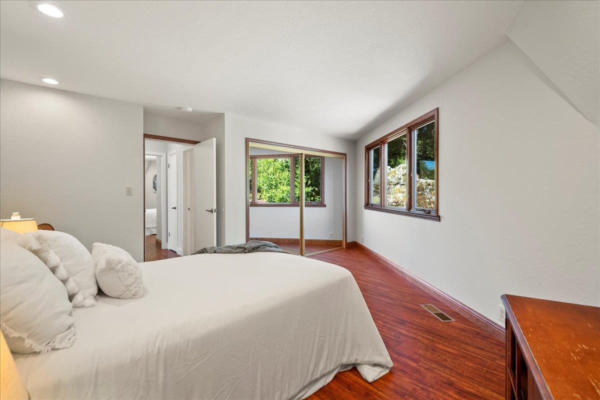 18668 Favre Ridge RD