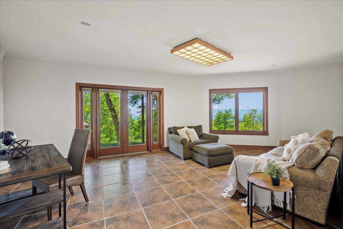 18668 Favre Ridge RD