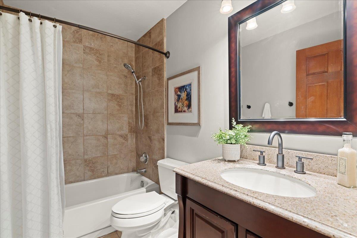 19005 Old Vineyard RD