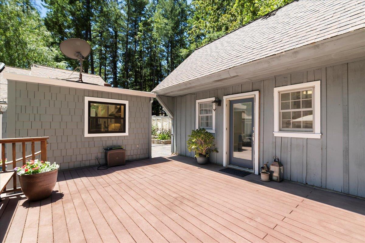 19005 Old Vineyard RD