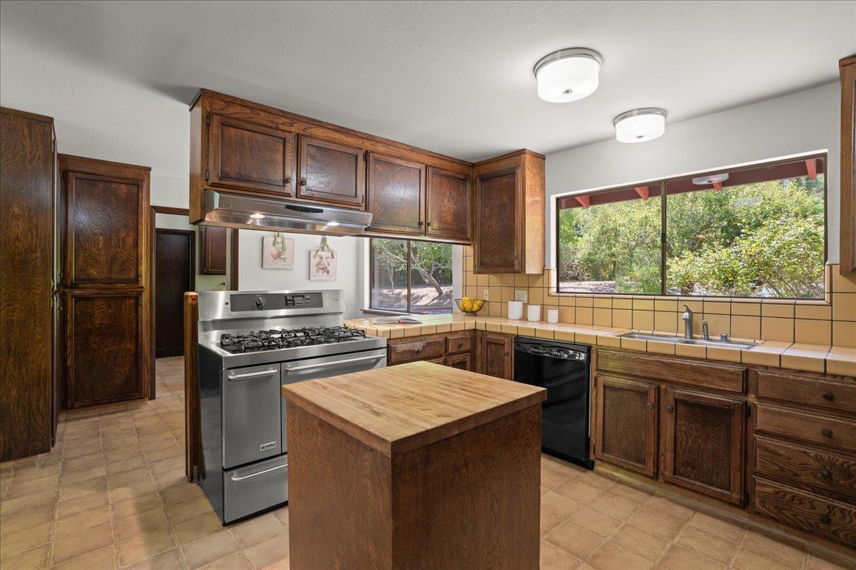 24235 Summit Woods DR