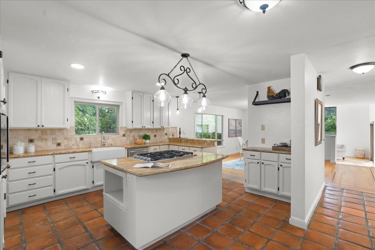 24200 Mountain Charlie RD