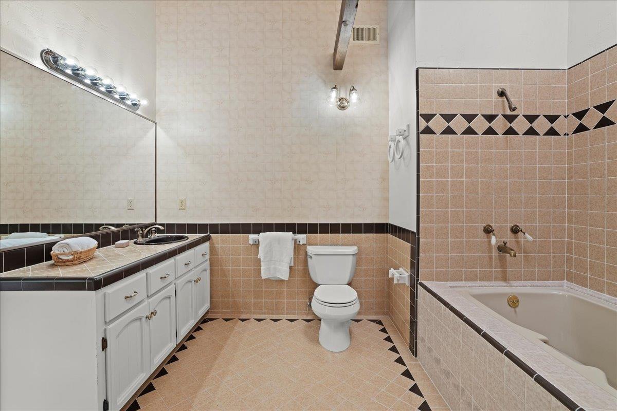 24200 Mountain Charlie RD