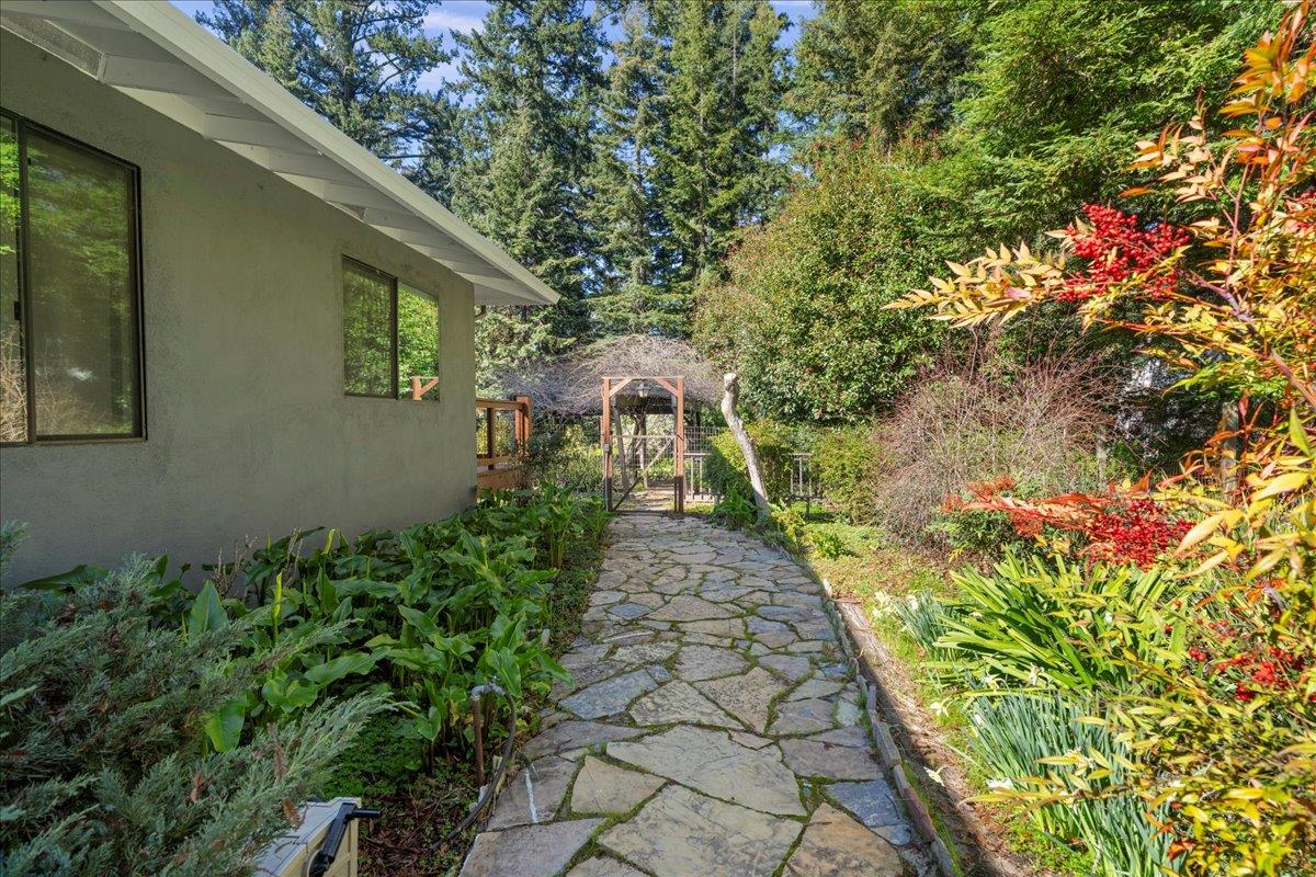 17615 Mountain Charlie RD