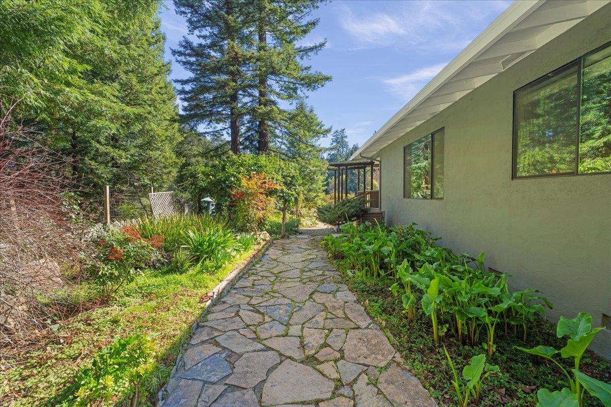 17615 Mountain Charlie RD