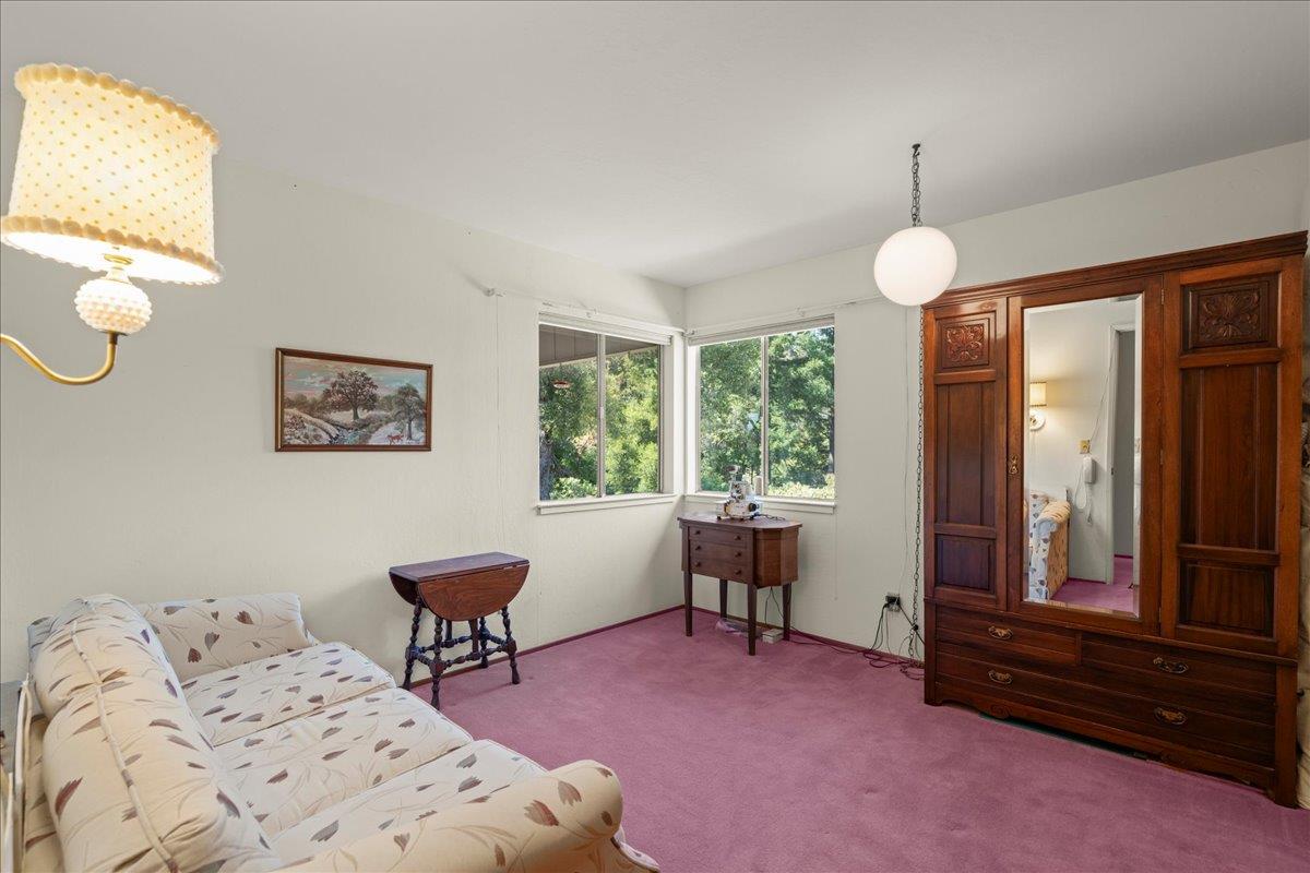 18584 Favre Ridge Road