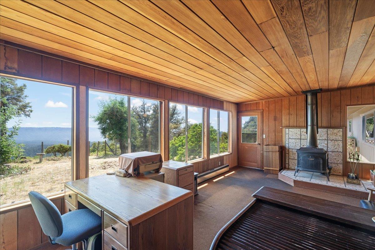 18584 Favre Ridge Road