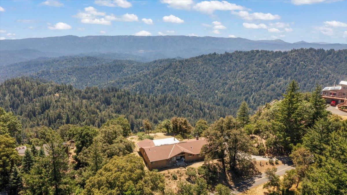 18584 Favre Ridge Road