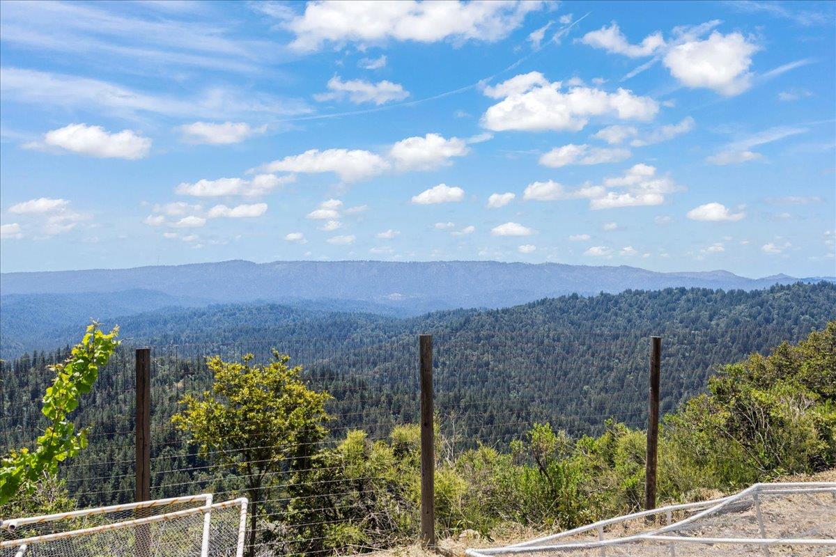 18584 Favre Ridge Road