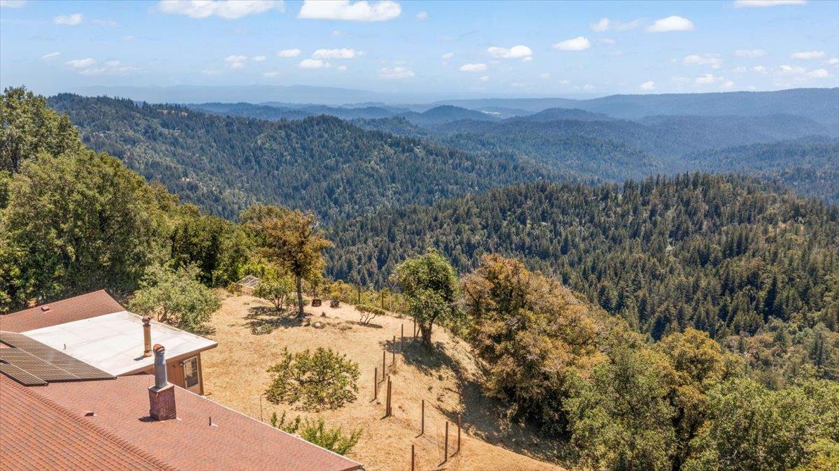 18584 Favre Ridge Road