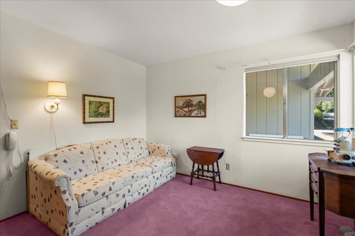 18584 Favre Ridge Road