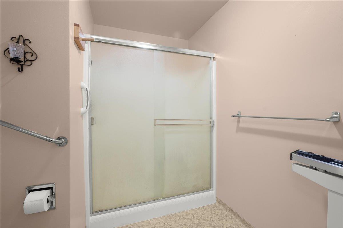 18584 Favre Ridge Road