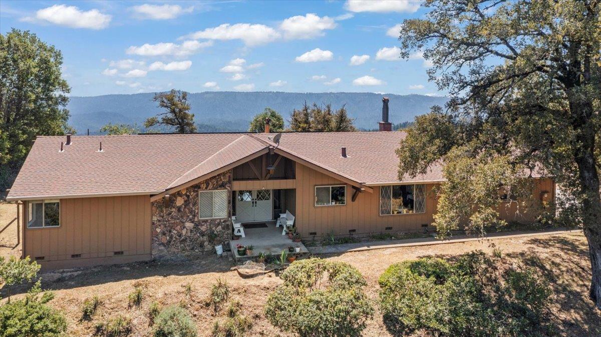 18584 Favre Ridge Road