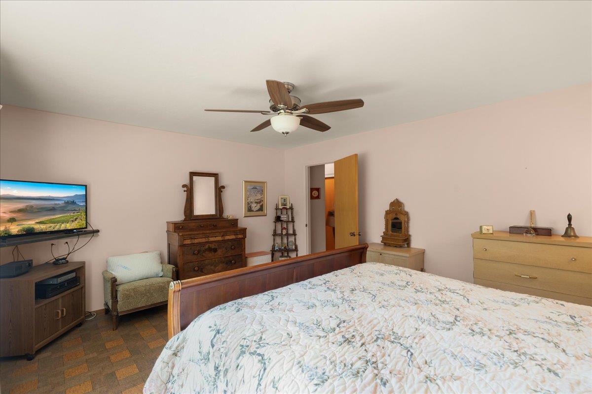 18584 Favre Ridge Road