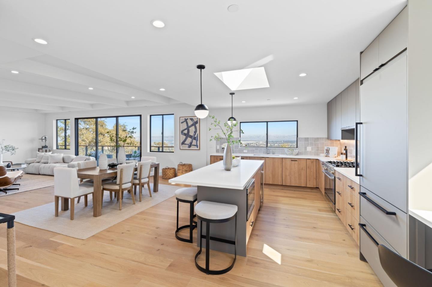 760 Loma Court