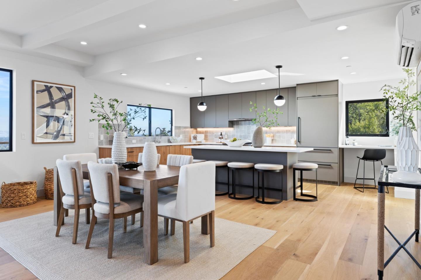 760 Loma Court