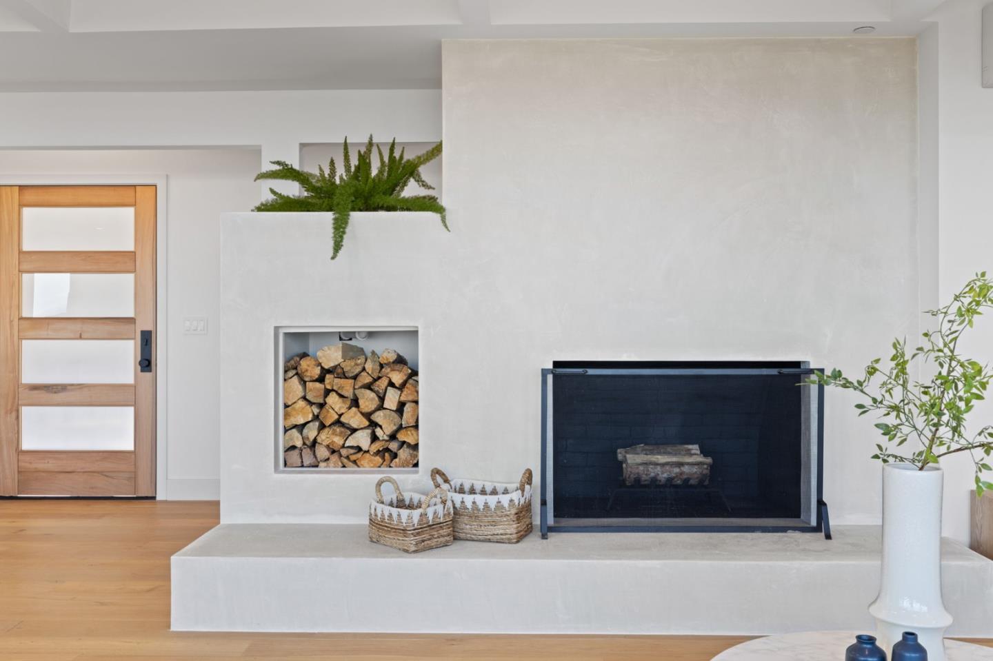760 Loma Court