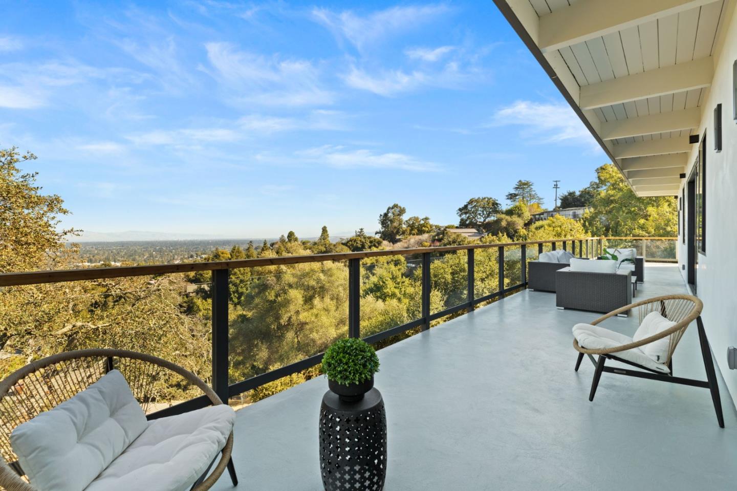760 Loma Court